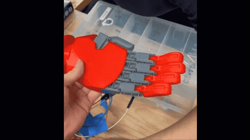 Robust Redesign of a Bionic Finger Mechanism